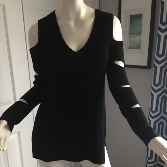 Sweaters - Black cold shoulder top